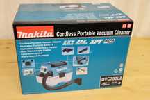Makita. Aspirator cu baterie și încărcător. Nou !