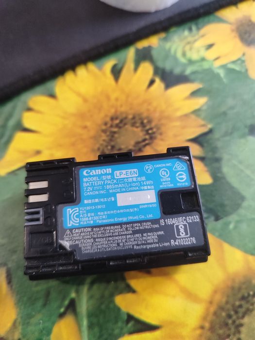 Продам батарейку canon lp-e6n оригинал