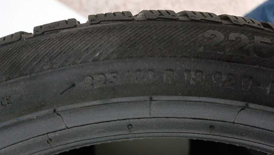 225/40/18 92V 225 40 18 BARUM CP N10439 M+S