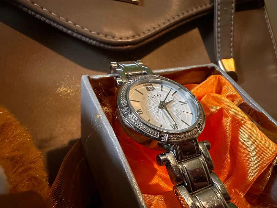 Ceas Guess de Damă