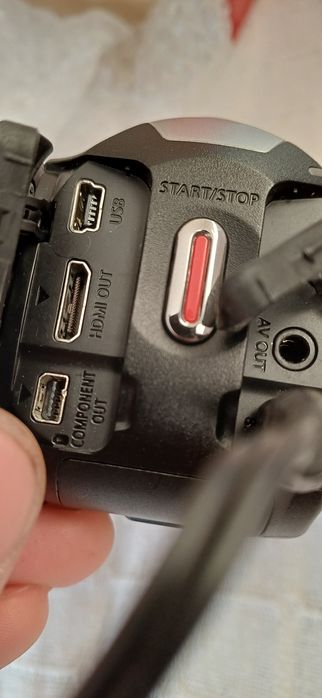 Продам видеокамеру