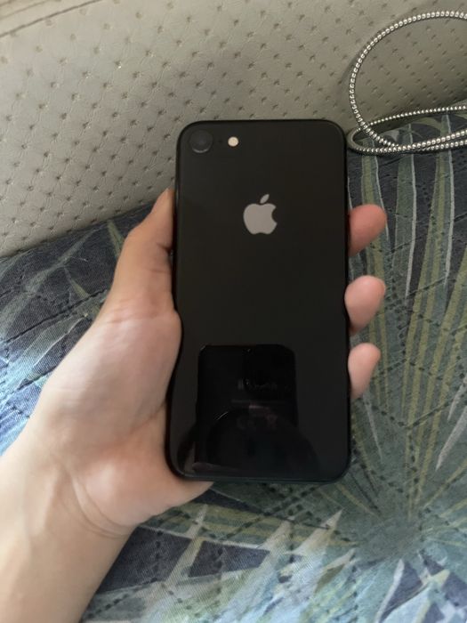 Айфон 8сатылады.  .