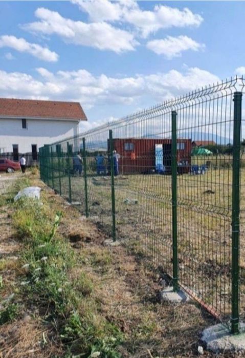 Construim garduri si porti din sipca metalica, panouri stil jaluzele,