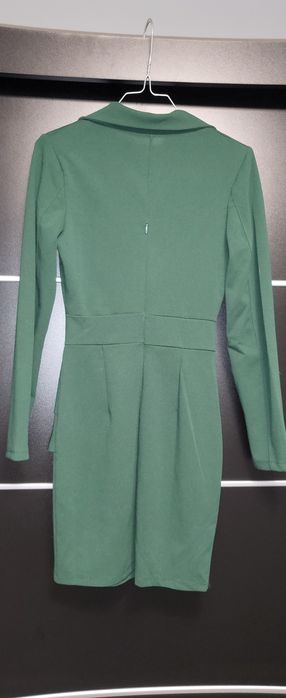 Тъмно зелена дамска рокля