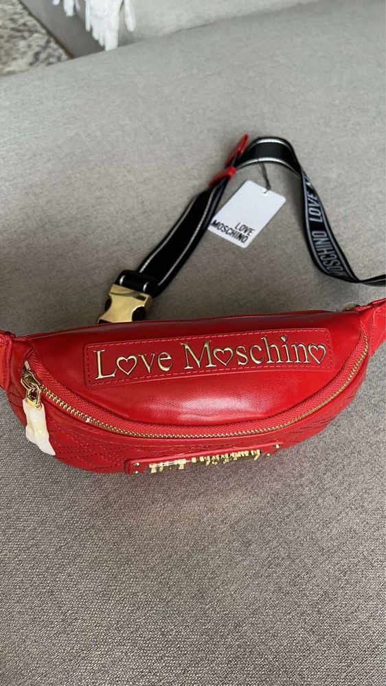 Оригинална чанта Love Moschino