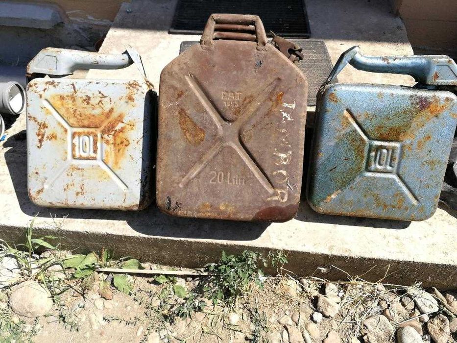 Vind 2 canistre tabla 10 l cu pilnie