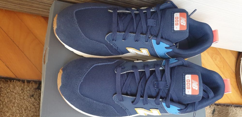 Adidasi New Balance NOI