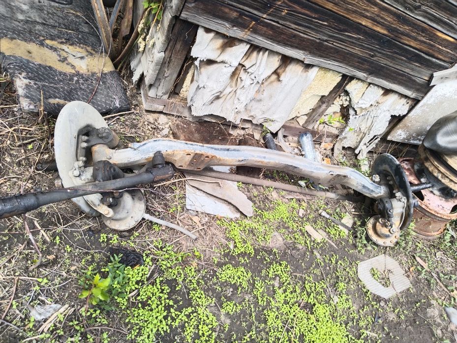 Продам запчасти на зил