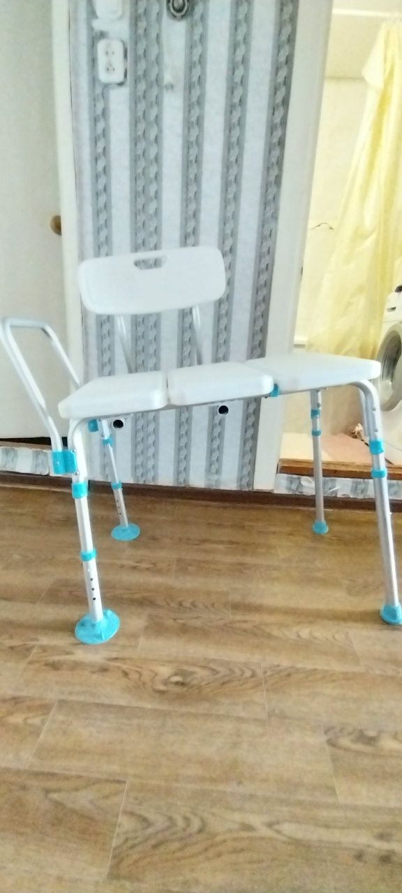 Стул в ванну для  не ходячих, пожилых и людей с ограниченными возможно
