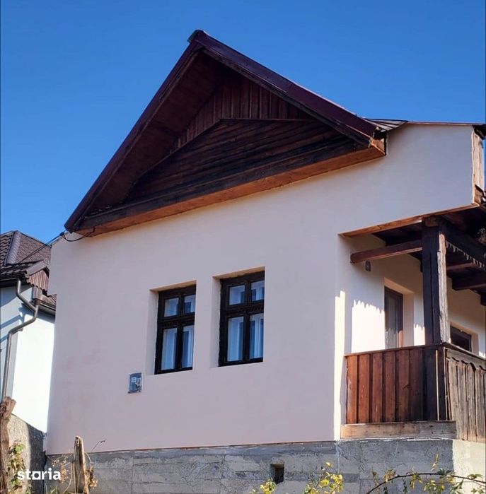 Casa Traditionala + Casa noua la tara langa Cluj. Teren 2000mp
