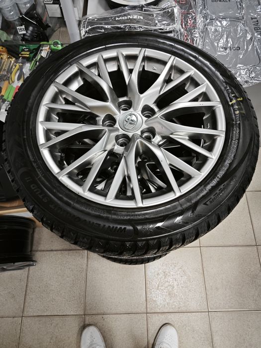 Комплект колес R17 на Камри