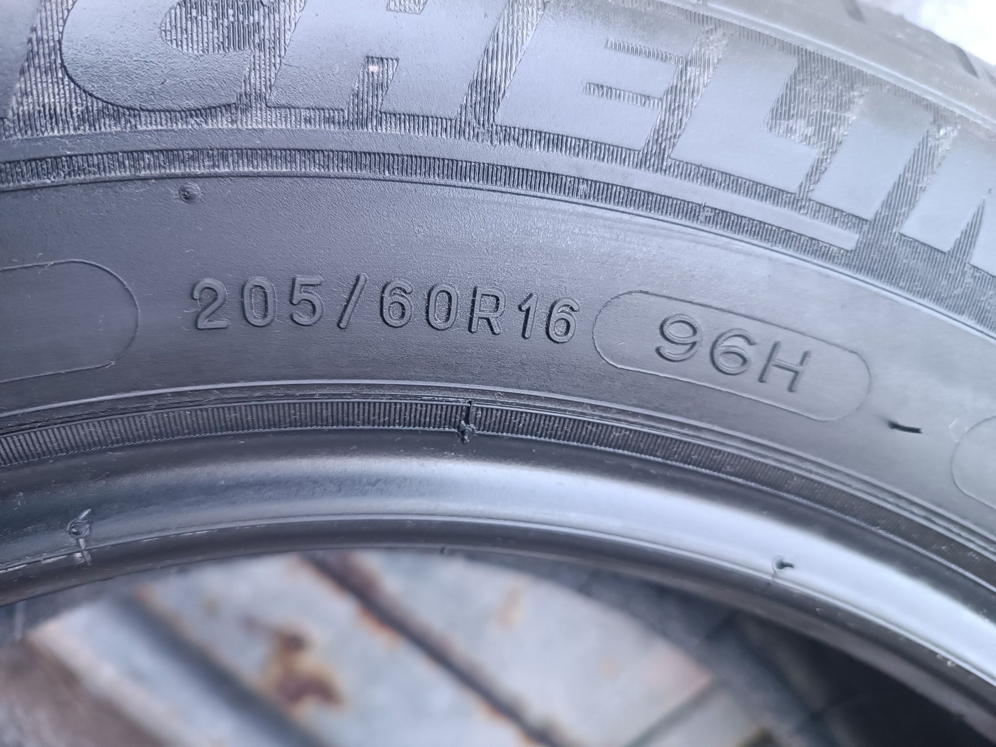 205/60/16 Michelin Дот 2123