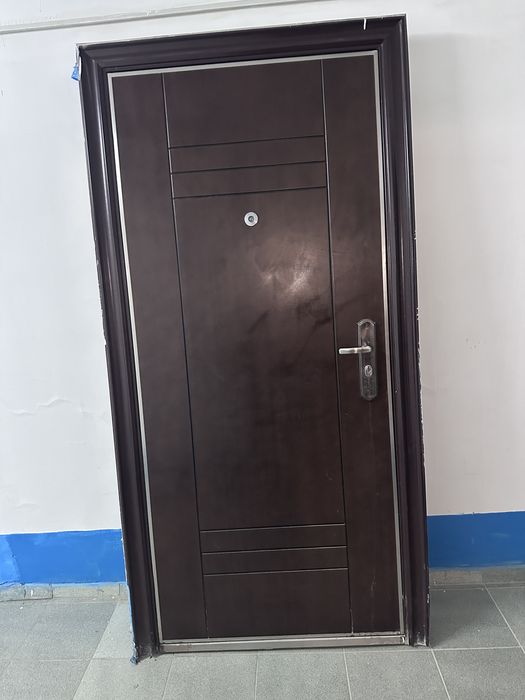 Дверь входная металическая