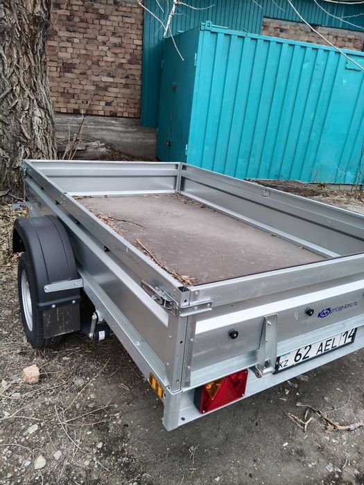 Продам прицеп новый