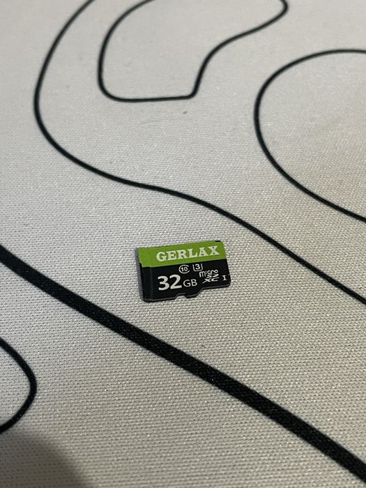 SD карта 32gb.