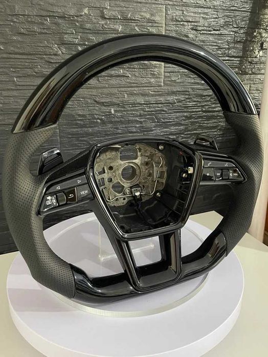 Volan Sport AT Performance – Audi C8 (A6, A7, RS6, RS7) – Piano Black