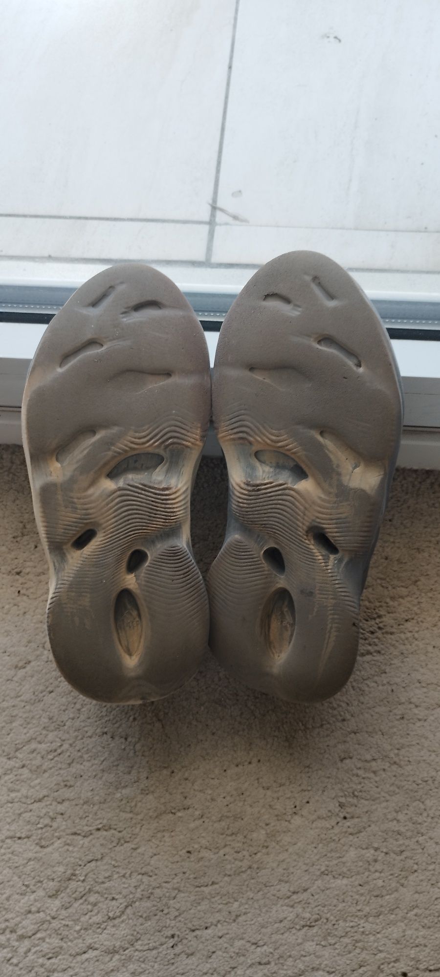 Yeezy foam runners