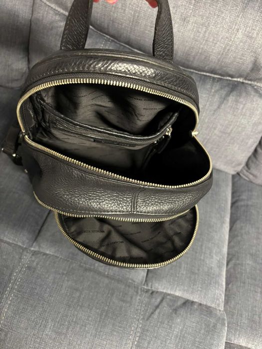 Rucsac Michael Kors negru piele - original - București/livrare curier