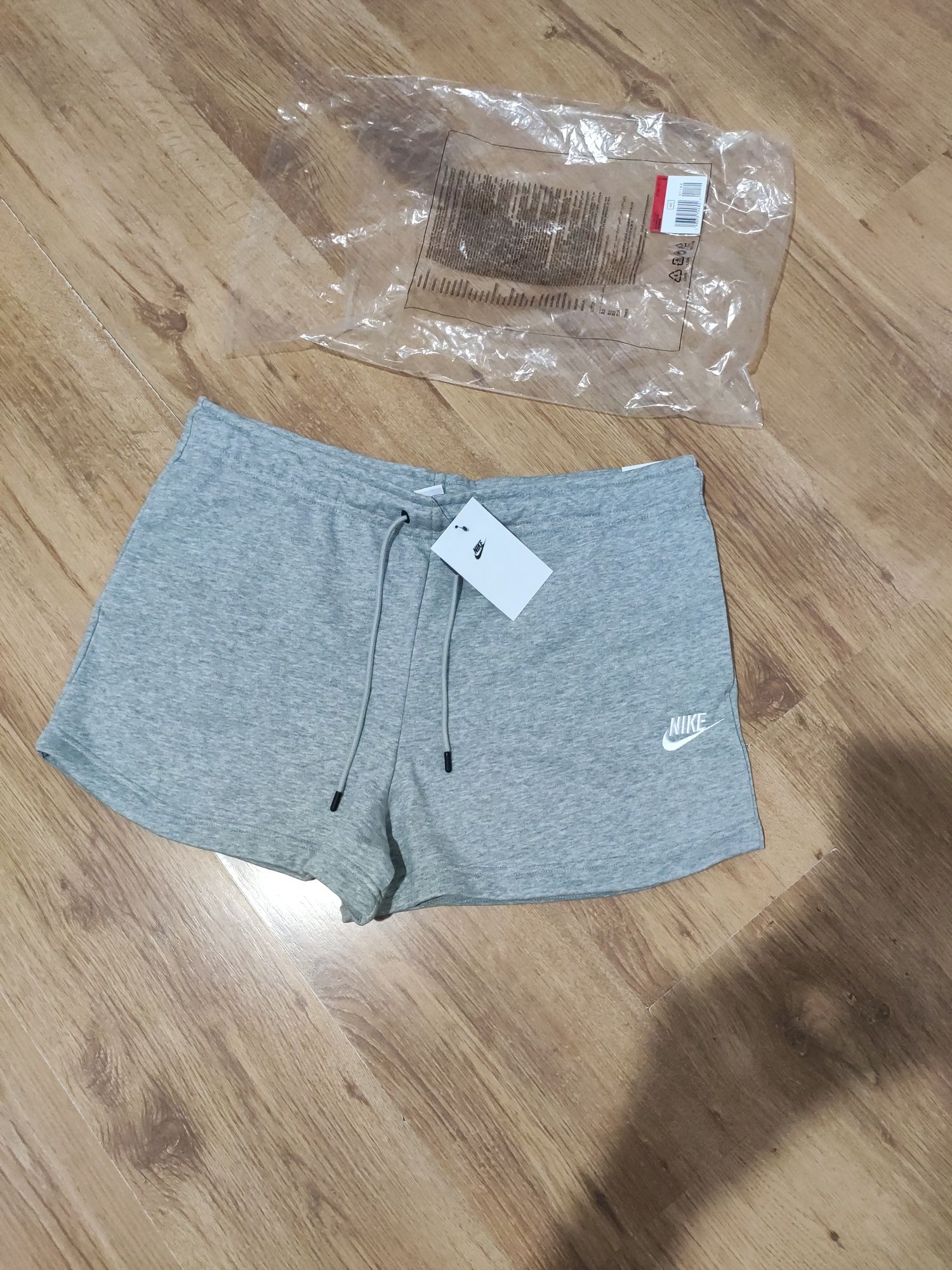 Pantaloni scurți de damă Nike bumbac mărimea L