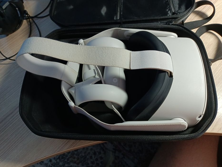 Очки виртуальной реальности Oculus Quest 2 + аксессуары