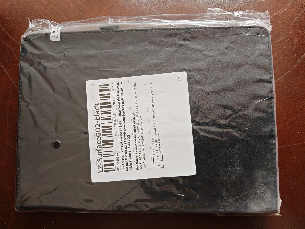 Черен калъф за Microsoft Surface GO 2