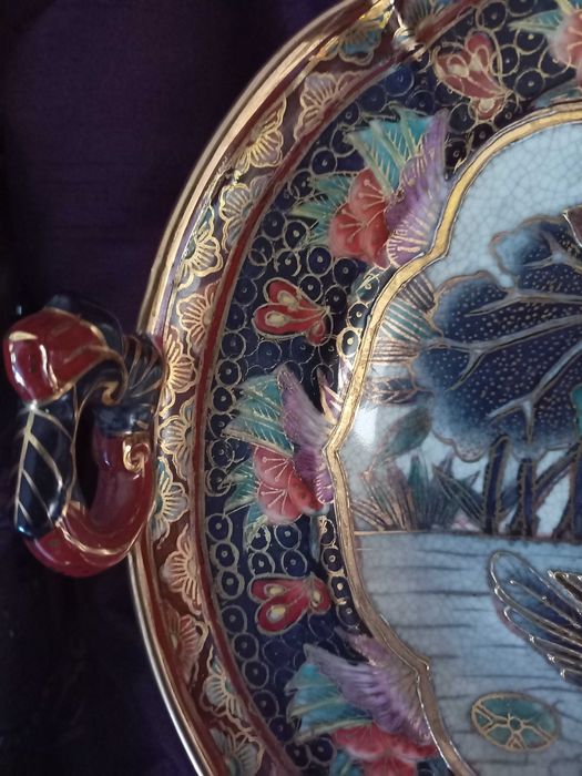 Ръчно рисувана декоративна чиния