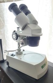 Бинокулярен стерео микроскоп