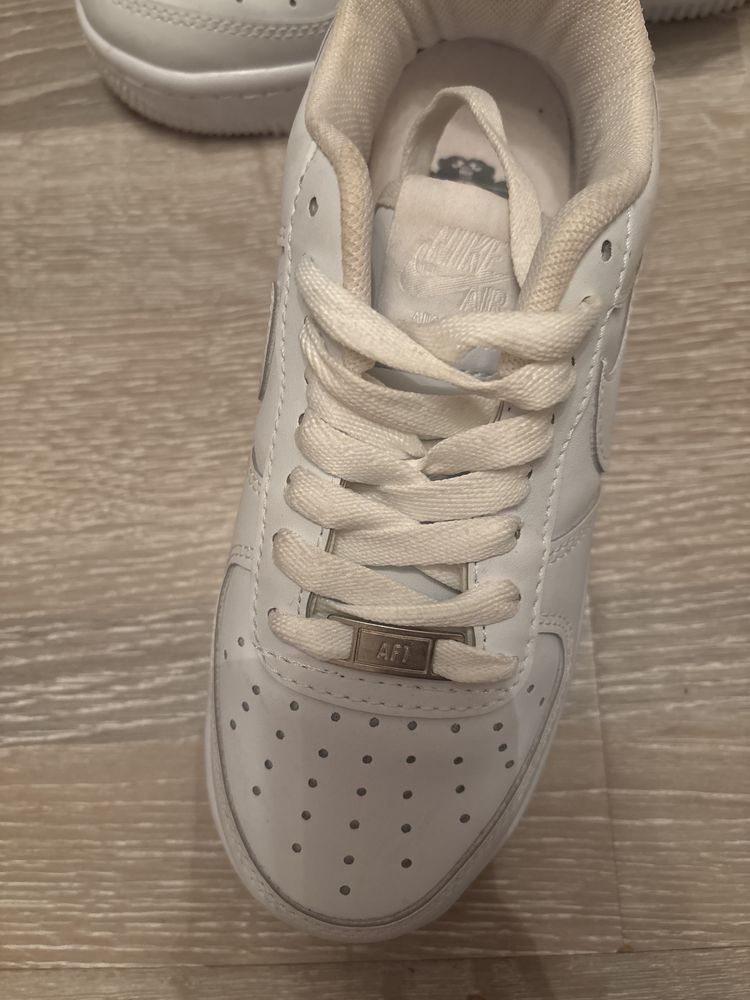 Nike air force ЧИСТО НОВИ