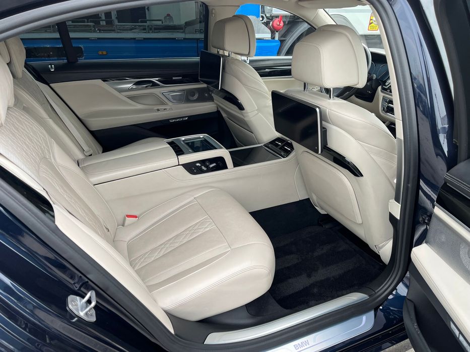 Bmw seria 750Li xDrive / President Long Individual / Sky Lounge