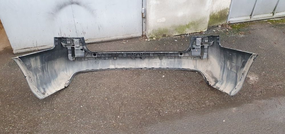 Bară spate Audi A4 Combi  2008-2011 cu senzori de parcare.