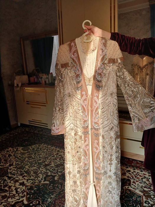 Сотилади!!! 1 марта кийилган янги.