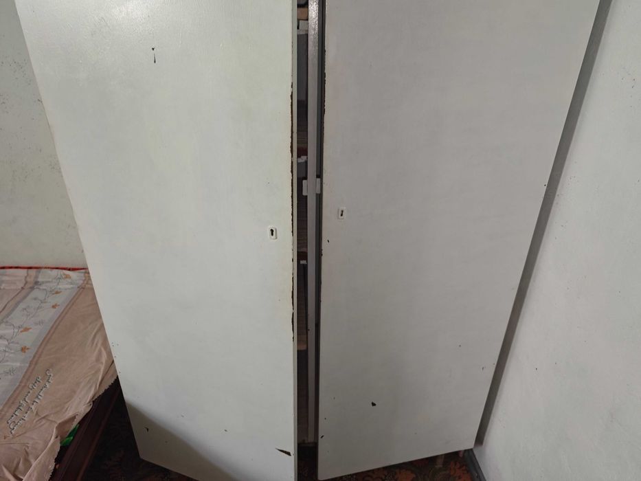 Плательный шкаф, шифоньер станция метро Москва