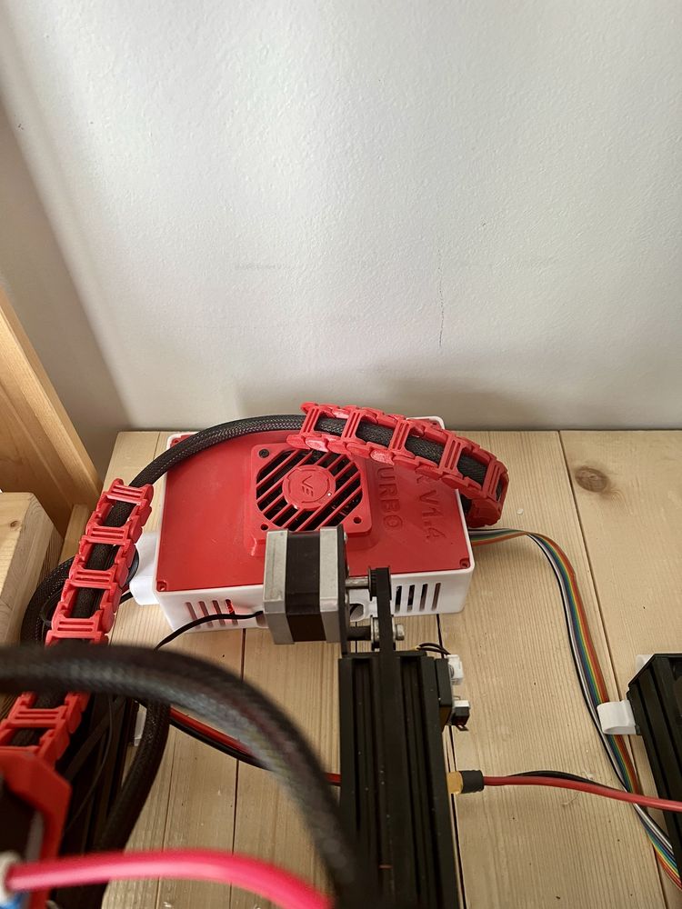 Imprimantă 3D Ender 3 Pro cu Upgrade-uri