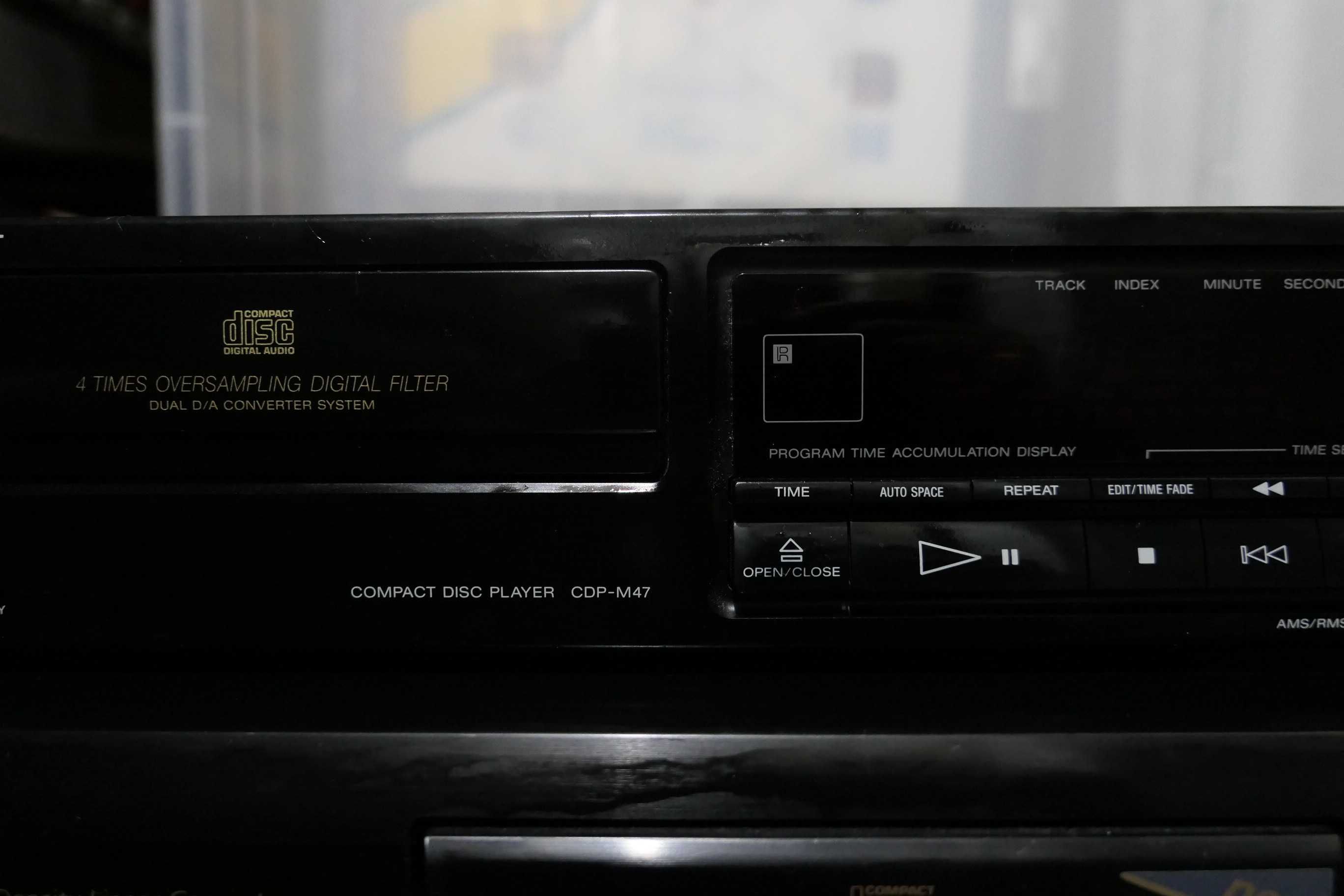 Sony CDP-M47 Compact Disc Player HI-FI Retro CD Muzica Audio