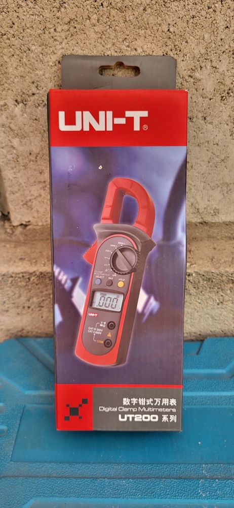 Продам мультиметр UNI-T UT200. Тестер