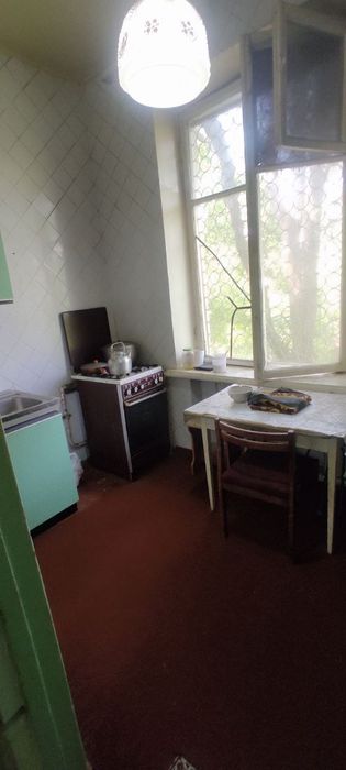 Chilonzor 1 kv uy sotiladi