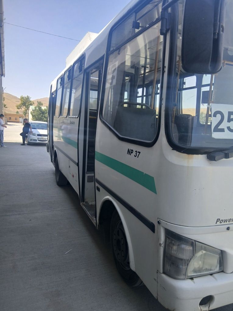 Isuzu 2013 yili narxi 11 100 $