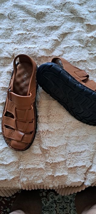 Кожено яке и суичър