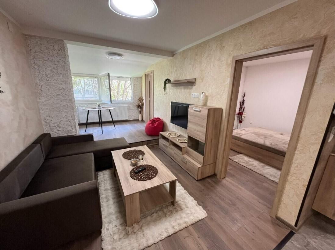 Дава се под наем Тристаен апартамент в София, Банишора - 50 кв.м за 750 € - Снимка #2