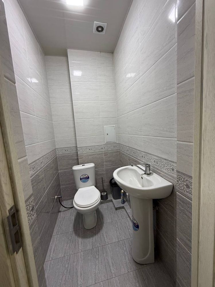 Kvartiraga qizlar kerak 3 xona chilonzor 17kvartal luks xonalari