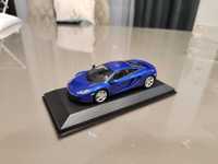 Колекционерски автомобил, Mclaren 12C Roadcar (2011), Minichamps 1:43