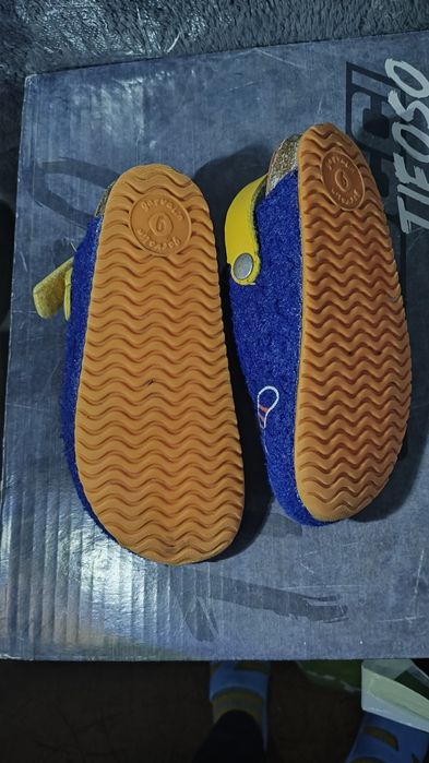 Papuci de interior 28