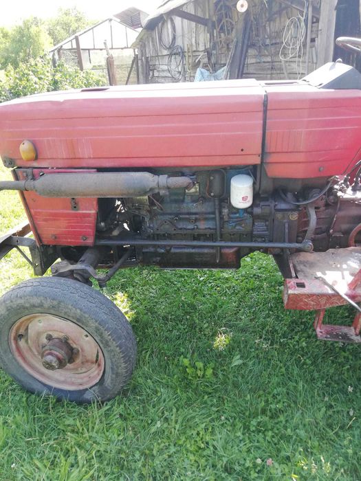 Vand Tractor Fiat romanesc cu motor aro Brasov