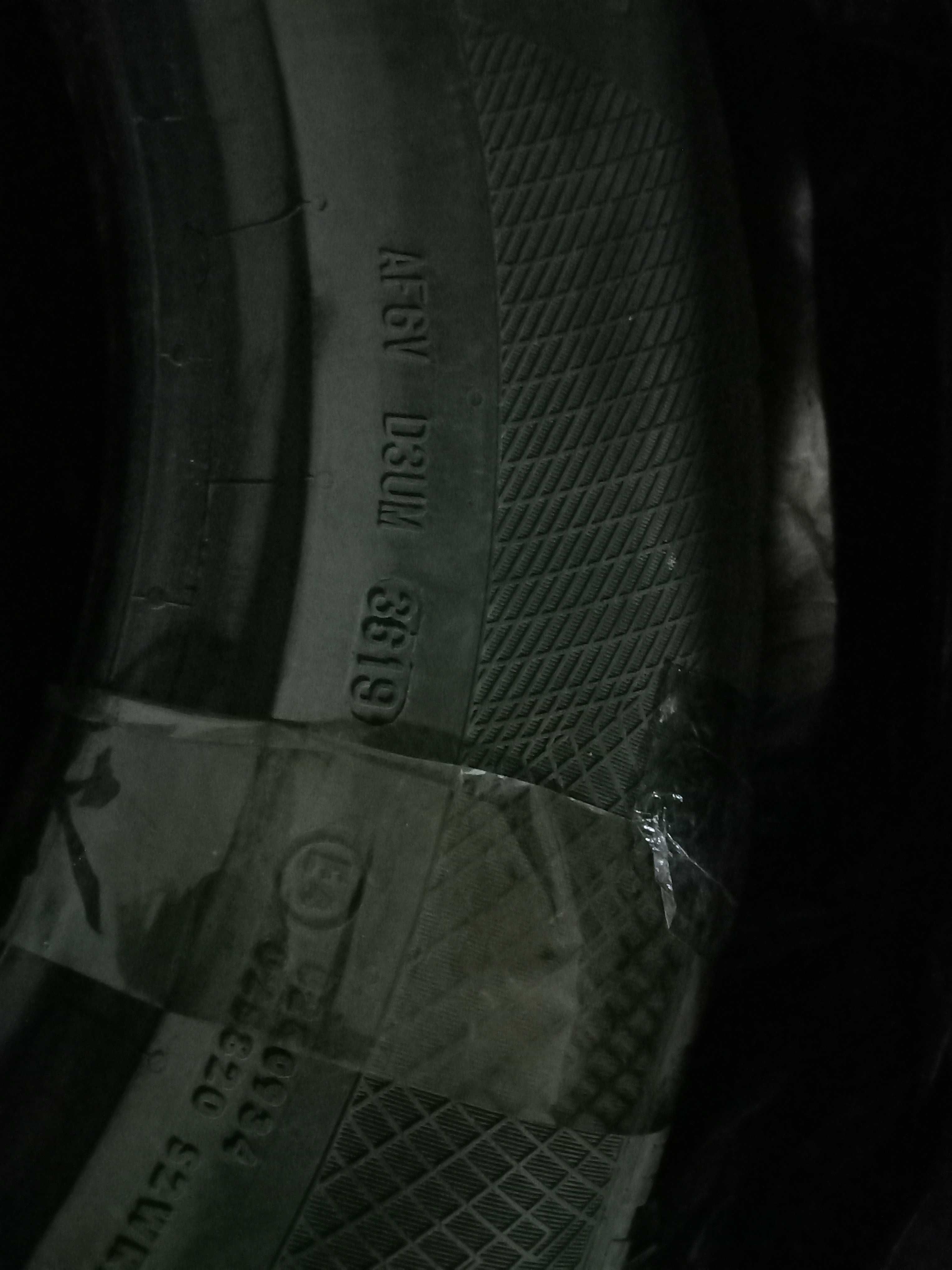 Зимни гуми 215/65/16 Goodyear и Continental