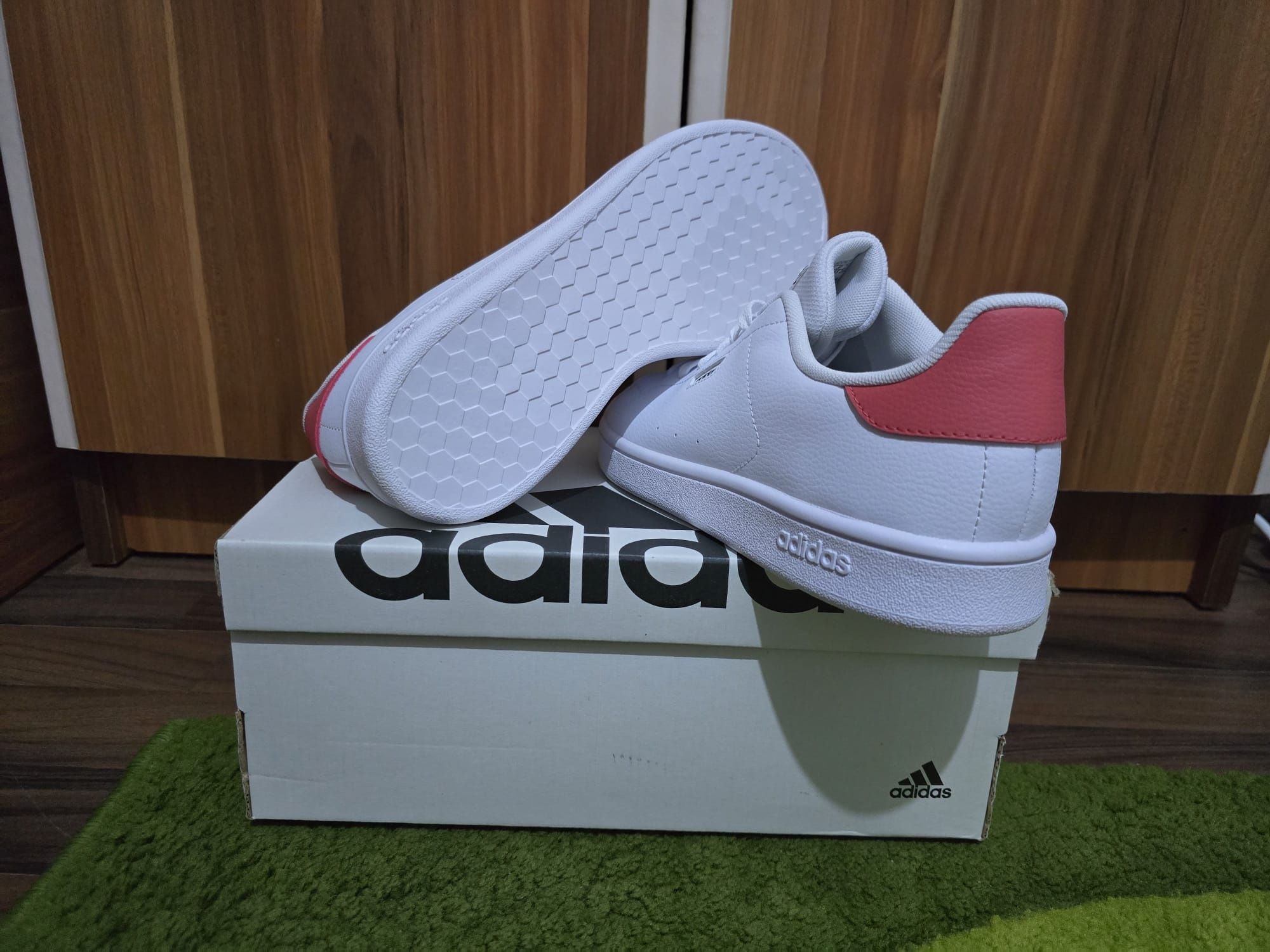 Adidas Urban Court 100% originali, marimea 42