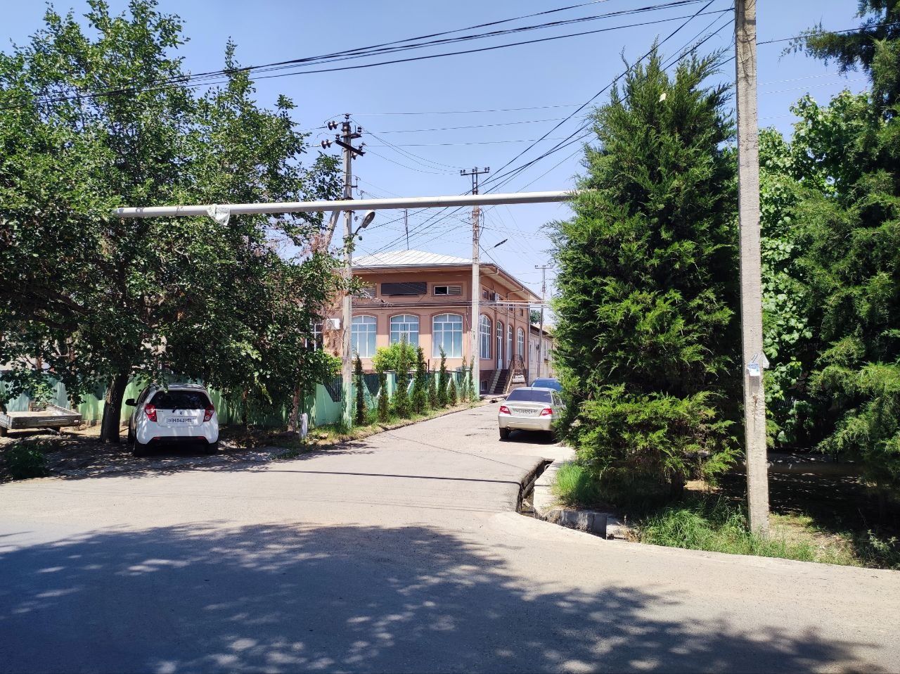 Участка сотилади (Срочно) арзон нархда