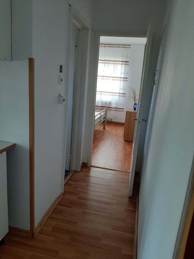 Inchiriez apartament