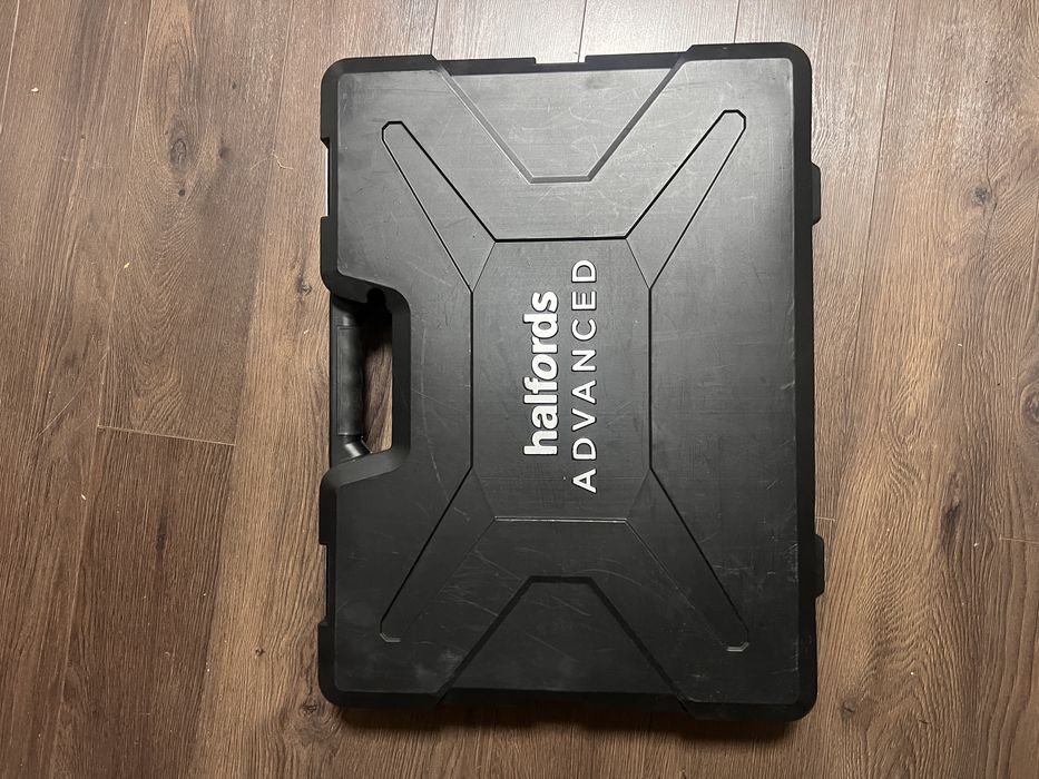 Trusa profesionala auto HALFORD folosita de cateva ori