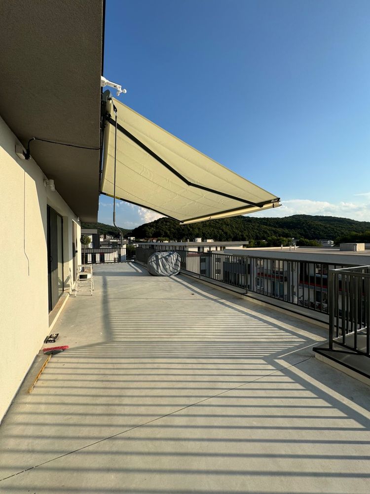 Vand pergola retractabila electric cu senzor vant