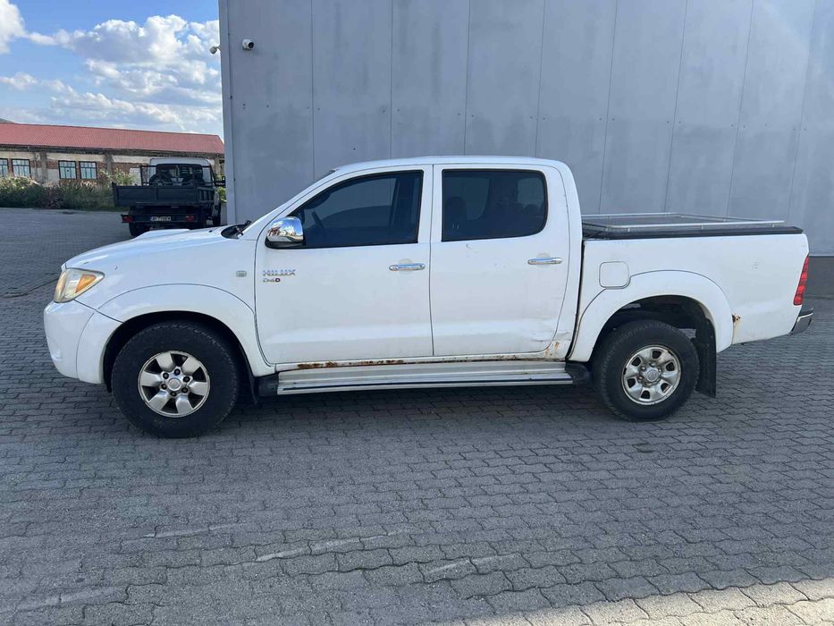 Toyota hilux 2.5D4D 4x4 2009 blocaj  de sateliti